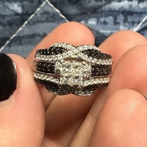 1.5ct Wedding set of Black and White Diamonds. Purchased from Kay’s